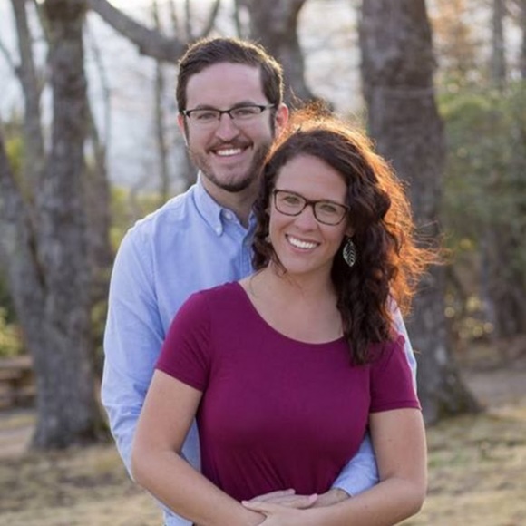 Meet your Posher, Julie - Picture 1 of 1